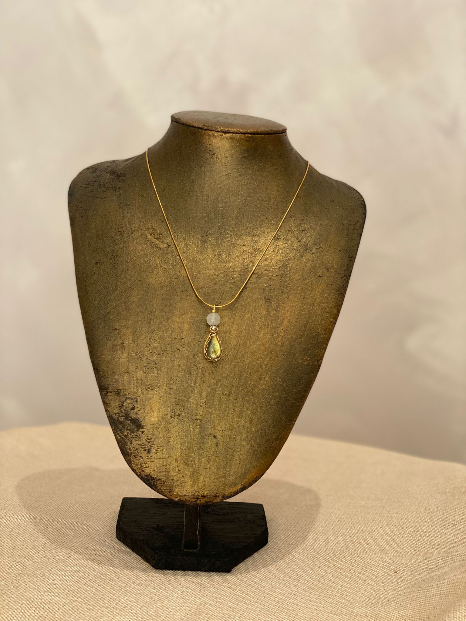 Necklace magic gem (GL-0002)