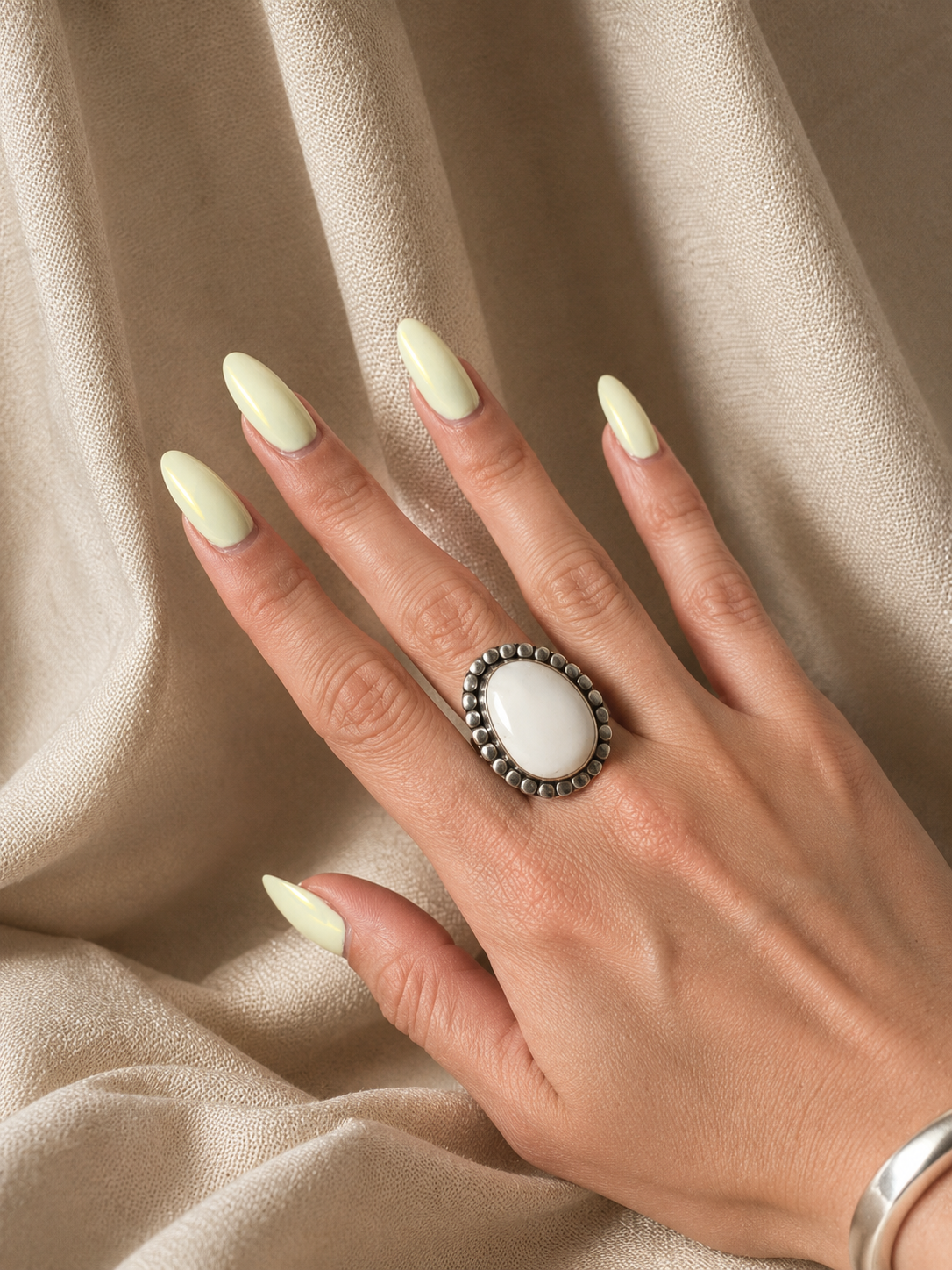 Moonstone silver ring (GL-0014)