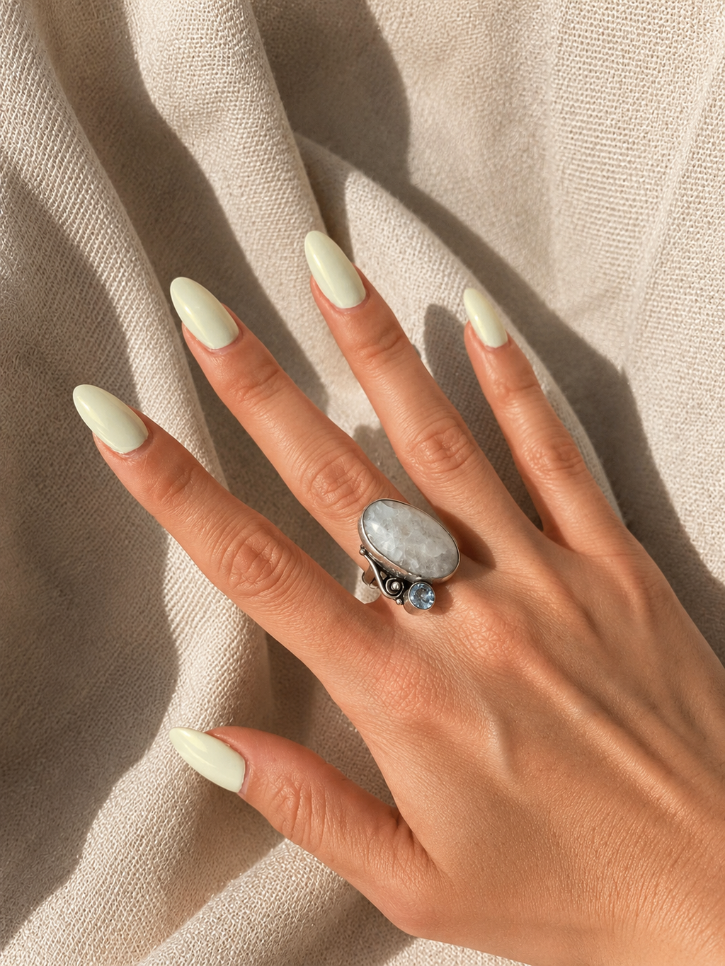 Moonstone silver ring (GL-0014)