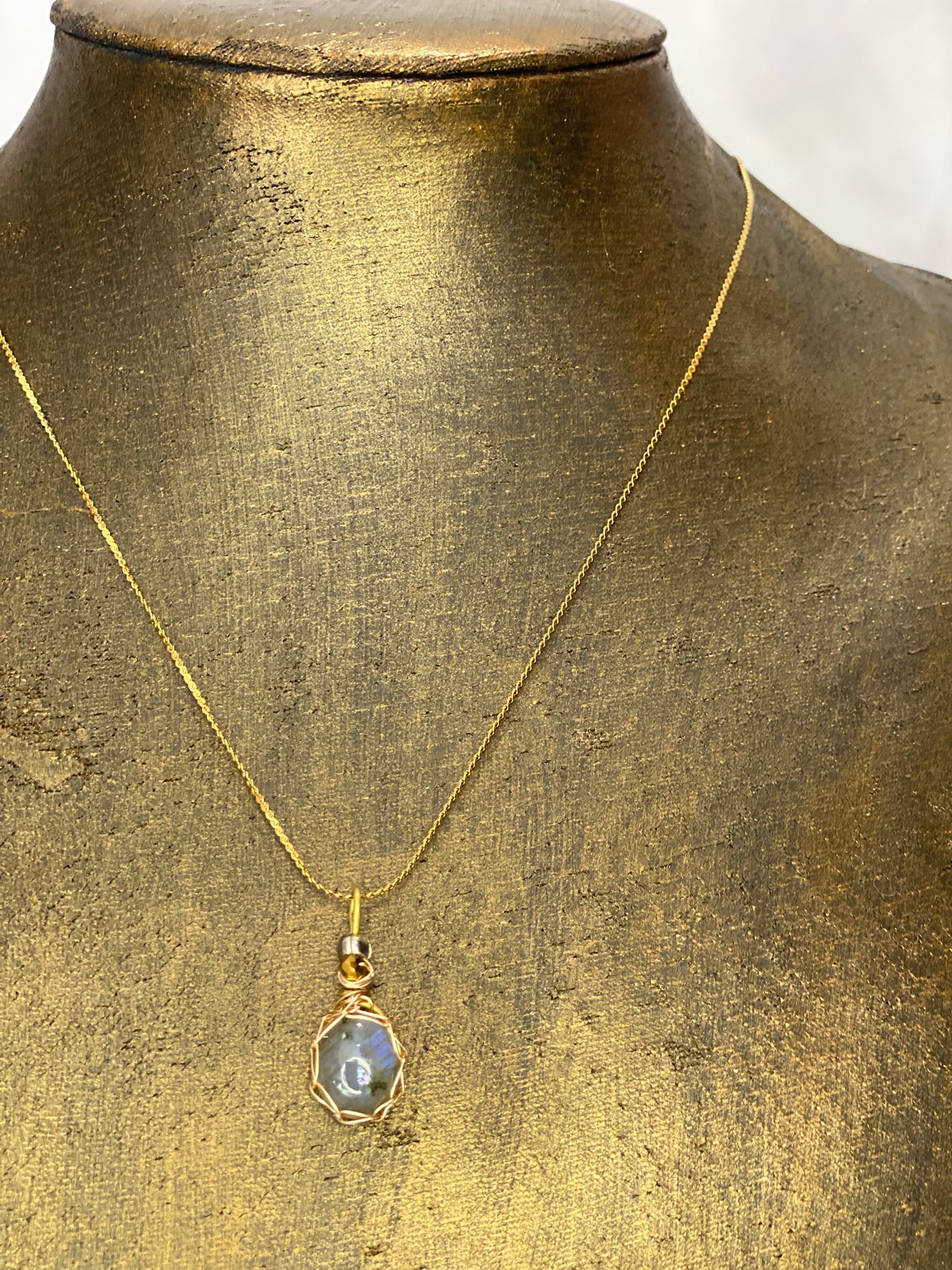 Necklace magic gem (GL-0002)