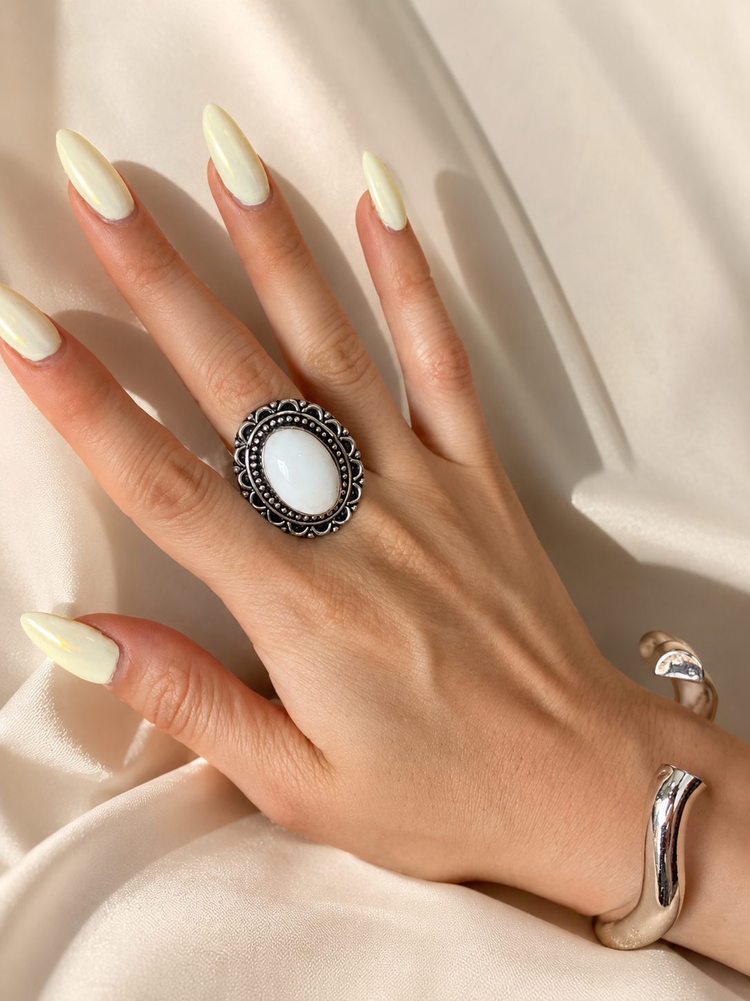 Moonstone silver ring (GL-0014)
