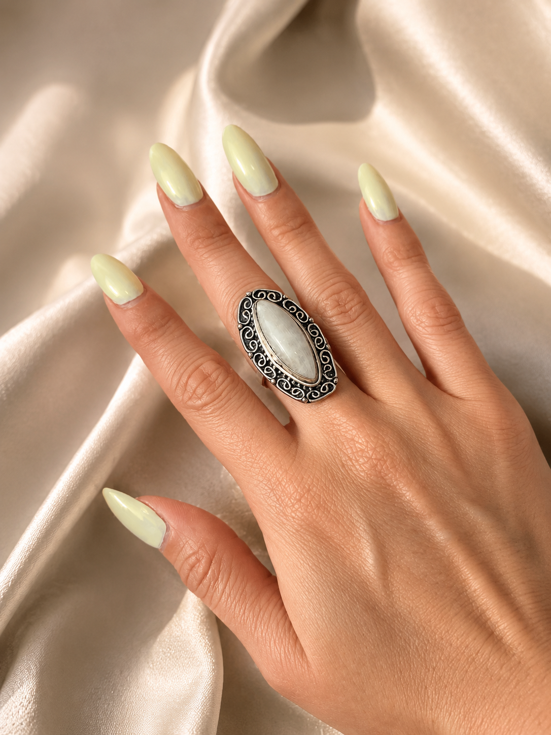 Moonstone silver ring (GL-0014)