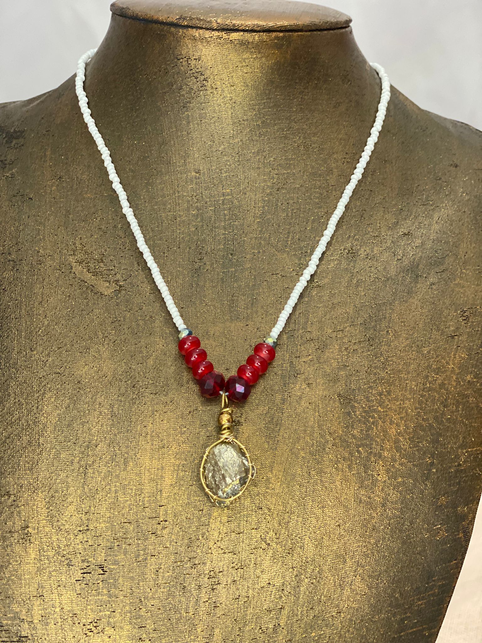 Necklace magic gem (GL-0002)